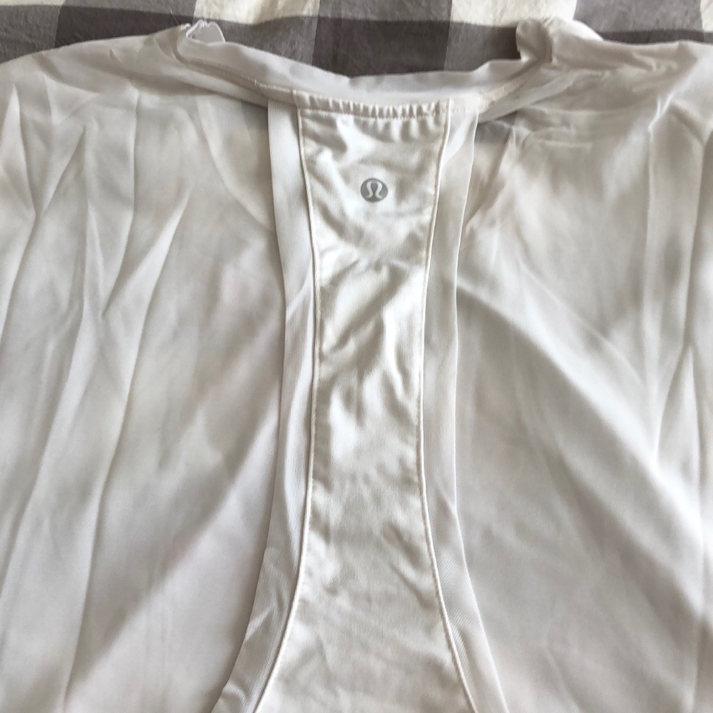 Lululemon white workout shirt size 6